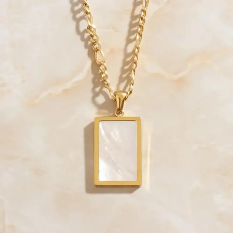 Gold Shell Square Pendant Necklace 2
